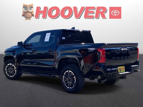 Used 2024 Toyota Tacoma TRD Sport w/ TRD Sport Upgrade Package image 5
