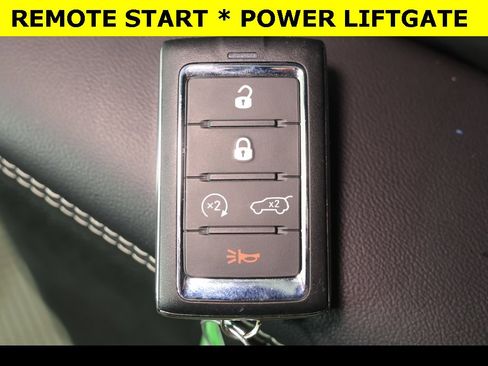 Used 2023 Jeep Grand Cherokee Altitude image 5