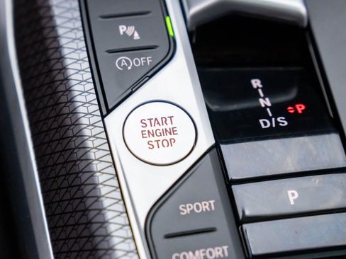 Certified 2025 BMW 330i xDrive Sedan w/ Premium Package image 24