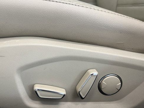 Used 2015 Ford Fusion SE w/ Equipment Group 202A FWD image 13