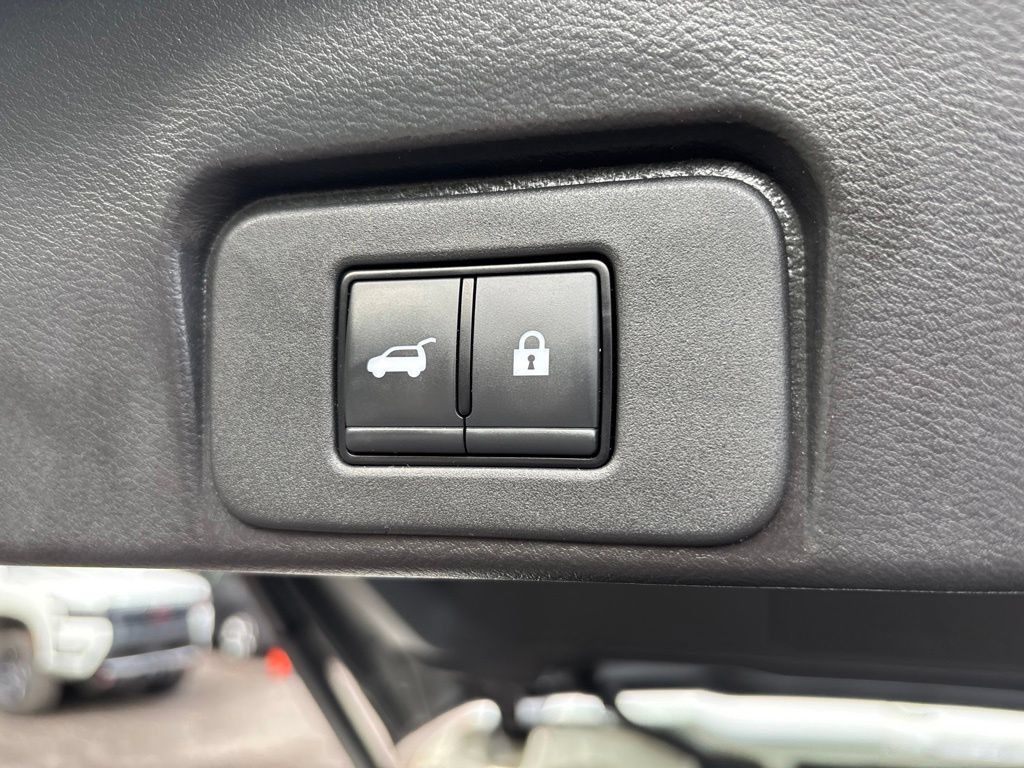 Certified 2023 Nissan Rogue SV w/ SV Premium B Package AWD/4WD image 14