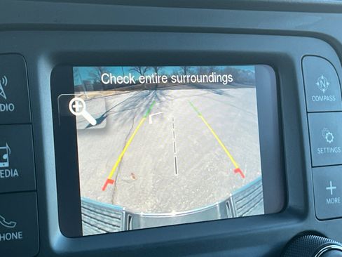 Used 2024 RAM 2500 Tradesman w/ Chrome Appearance Group image 21