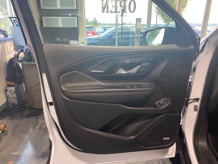 Used 2022 GMC Terrain AT4 w/ Infotainment Package II AWD/4WD image 12