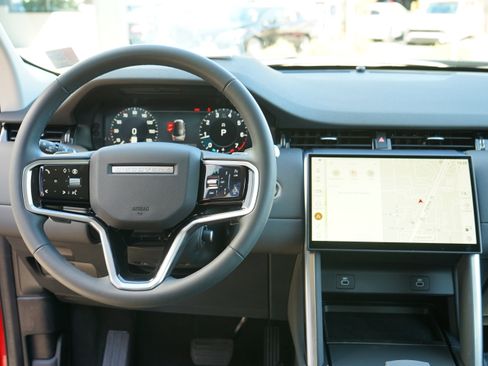 Used 2024 Land Rover Discovery Sport S image 26