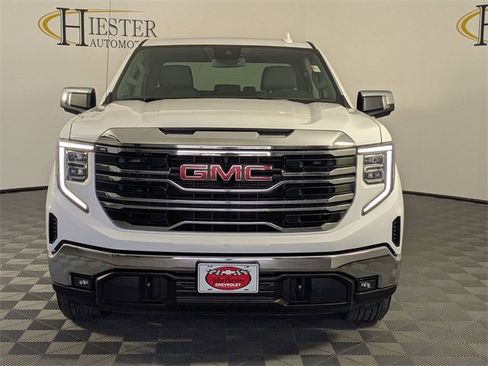 Certified 2025 GMC Sierra 1500 SLT image 3