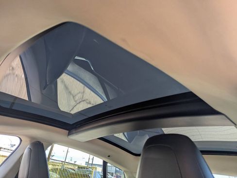 Used 2013 Tesla Model S RWD image 34