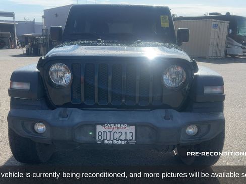 Used 2018 Jeep Wrangler Unlimited Sport S AWD/4WD image 2