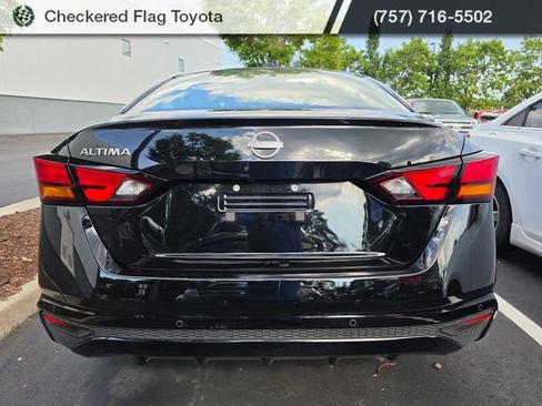 Used 2025 Nissan Altima 2.5 SV FWD image 5