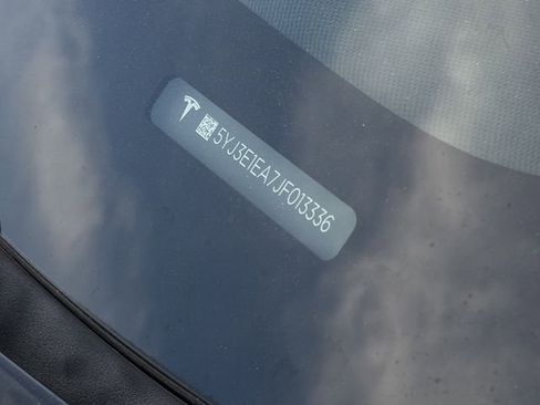 Used 2018 Tesla Model 3 Long Range RWD image 10