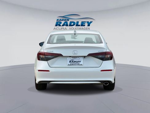 Used 2025 Honda Civic Sport image 3