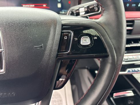 New 2026 Lincoln Corsair Reserve w/ Jet Appearance Package AWD/4WD image 18