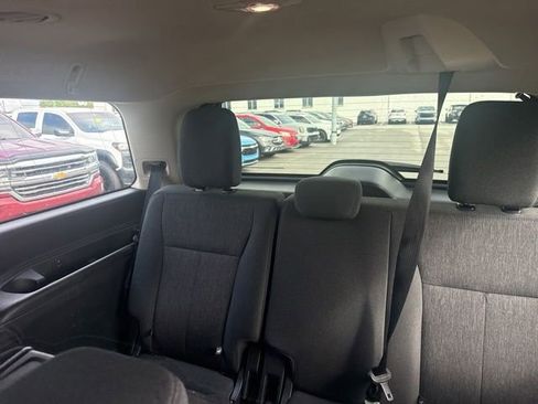 Used 2024 Ford Expedition XLT AWD/4WD image 28