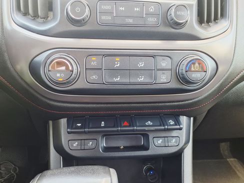 Used 2017 GMC Canyon SLE w/ All Terrain Package image 23