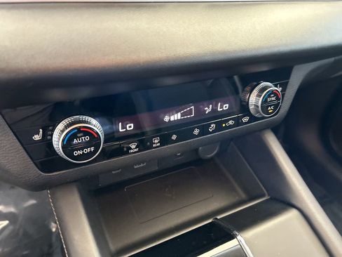 Used 2024 Mitsubishi Outlander SE image 48