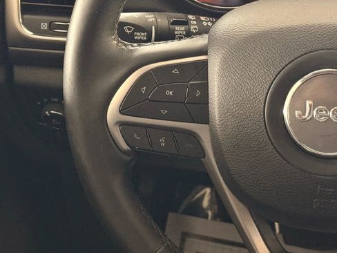 Used 2019 Jeep Grand Cherokee Altitude image 29