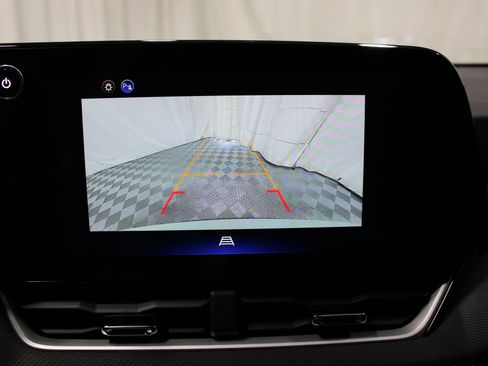 Used 2026 Chevrolet Equinox LT FWD image 16