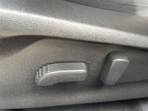 Certified 2023 Subaru Crosstrek 2.0i Premium image 13