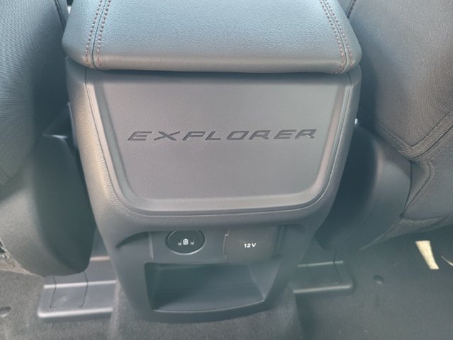 New 2027 Ford Explorer Active RWD image 17