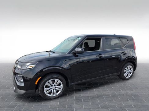Used 2020 Kia Soul LX FWD image 3