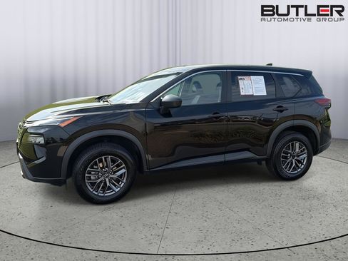 Used 2024 Nissan Rogue S AWD/4WD image 3