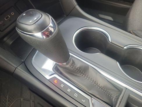 Used 2020 Chevrolet Equinox LT image 27