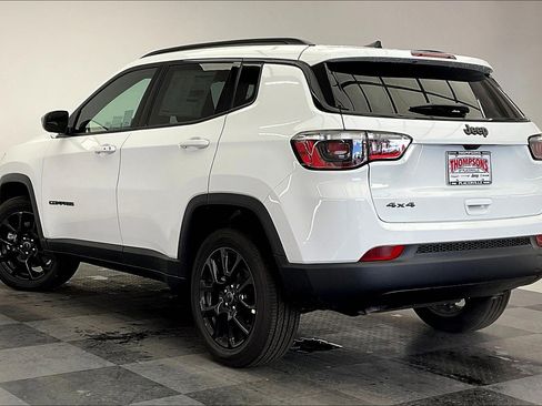 New 2026 Jeep Compass Latitude image 2