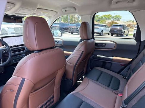 Used 2025 Ford Bronco Sport Outer Banks AWD/4WD image 12