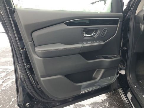 New 2025 Honda Pilot Touring image 39