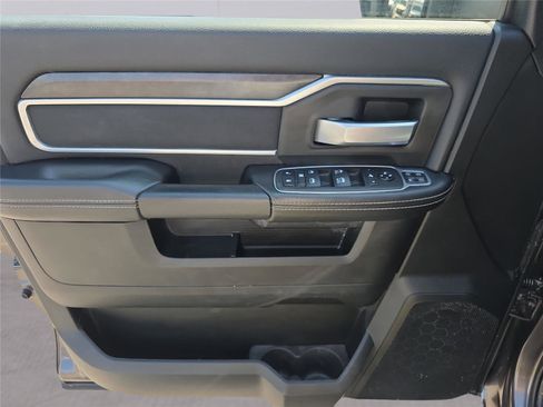 Used 2024 RAM 2500 Big Horn image 17