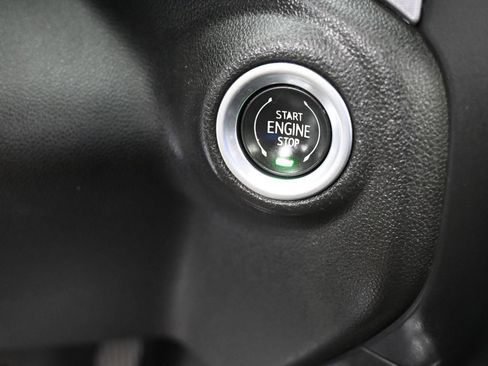 Used 2022 GMC Sierra 2500 SLE w/ SLE Convenience Package image 27