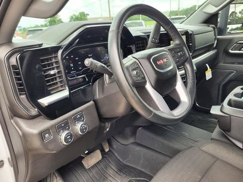 Used 2024 GMC Sierra 2500 SLE AWD/4WD image 30