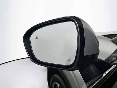 Used 2024 Mitsubishi Outlander SE Black Edition image 16