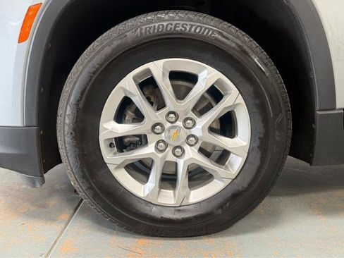 Used 2023 Chevrolet Traverse LS AWD/4WD image 8
