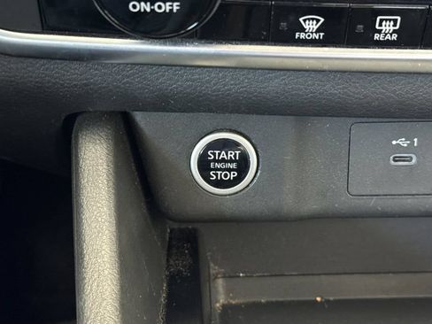 Used 2023 Nissan Rogue SV AWD/4WD image 33