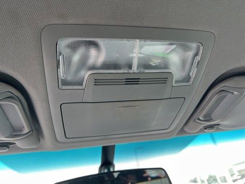 Used 2017 Toyota Camry LE image 22