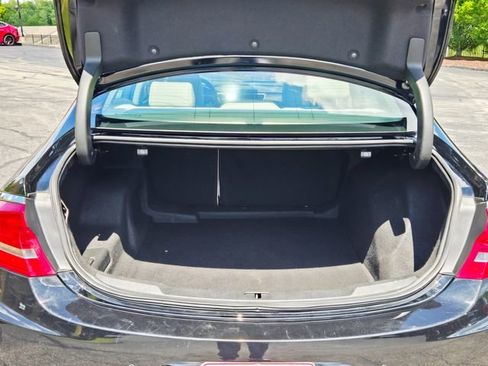 Used 2017 Buick LaCrosse Premium w/ Driver Confidence Package #2 FWD image 9
