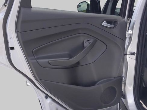 Used 2017 Ford Escape SE image 29