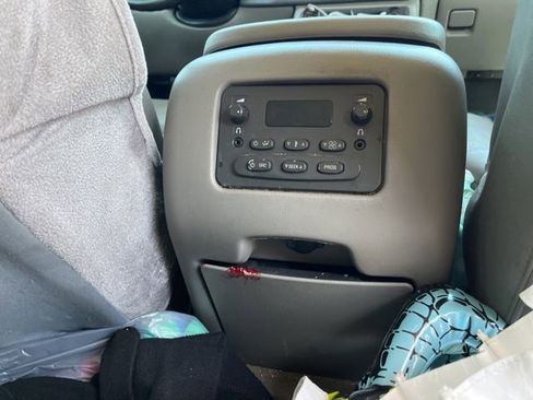 Used 2004 Chevrolet Suburban LT w/ Preferred Equipment Group image 13