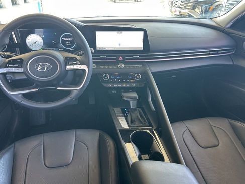 Used 2023 Hyundai Elantra Limited image 21