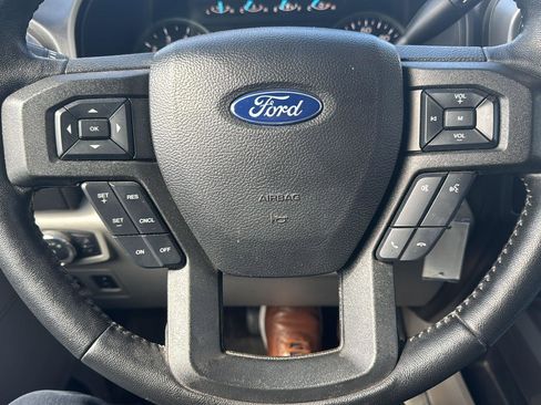 Used 2019 Ford F150 XLT w/ Equipment Group 302A Luxury AWD/4WD image 11