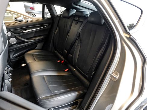Used 2017 BMW X6 M AWD/4WD image 42