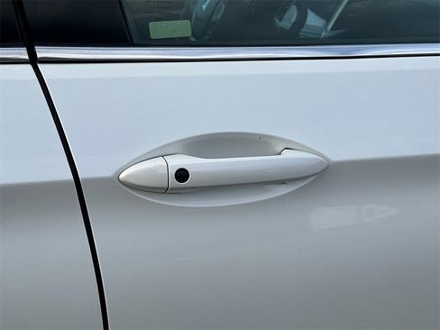 Used 2017 Honda Pilot EX image 5