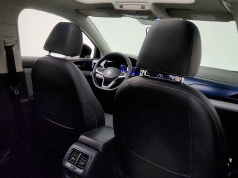 Used 2022 Volkswagen Taos SE FWD image 37
