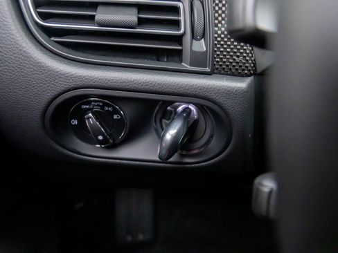 New 2026 Porsche Macan Turbo image 19