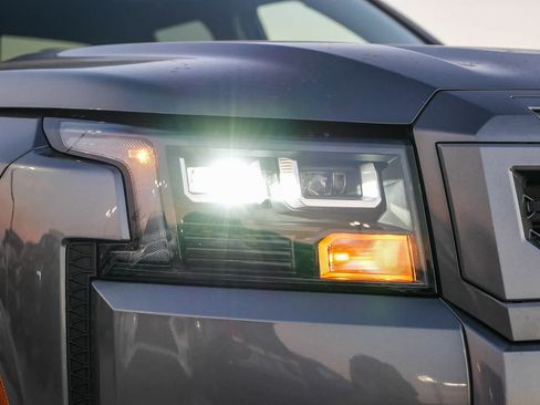 New 2026 Nissan Frontier SV w/ Tow Package RWD image 4