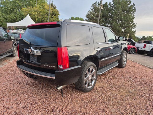 Used 2014 Cadillac Escalade Luxury AWD/4WD image 5