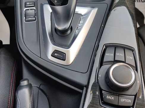 Used 2018 BMW 330e image 15