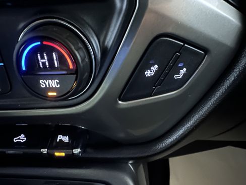 Used 2018 Chevrolet Silverado 1500 LT w/ All Star Edition image 44