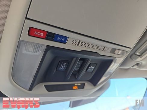 Used 2022 Subaru Forester Premium image 13