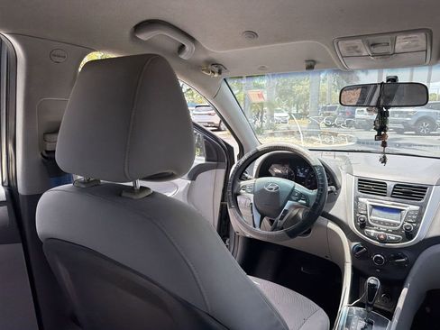 Used 2012 Hyundai Accent GLS w/ Premium Pkg 3 FWD image 17